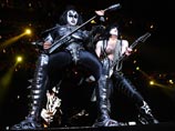  Kiss   20-  