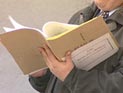 В Чувашии мужчина задушил 2-летнюю дочь из-за разбросанных игрушек В Чувашии мужчина задушил 2-летнюю дочь из-за разбросанных игрушек