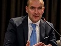 Новый президент Исландии будет болеть за сборную в матче с Францией на трибуне в окружении фанатов Новый президент Исландии будет болеть за сборную в матче с Францией на трибуне в окружении фанатов