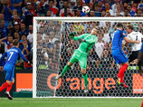            ,         2:0        