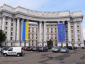 Украина выразила протест в связи с поездкой Медведева в Крым Украина выразила протест в связи с поездкой Медведева в Крым