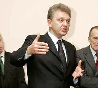  .  Reuters, 