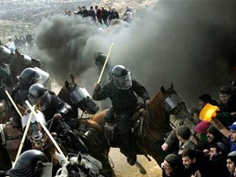    .  AFP 