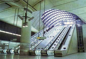   Canary Wharf.    railway-technology.com