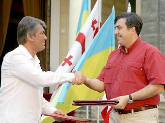 Виктор Ющенко и Михаил Саакашвили. Фото пресс-службы президента Украины 