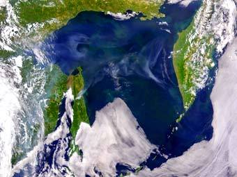 Охотское море. Спутниковый снимок NASA