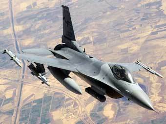 F-16.  Lockheed Martin