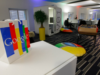  Google,  Reuters