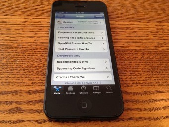  iPhone 5.      @chpwn