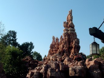 Big Thunder Mountain Railroad,    wikipedia.org  SolarSurfer